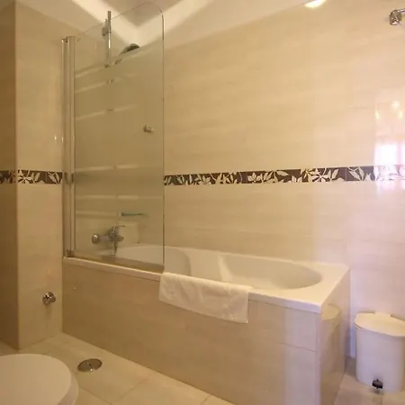 Villa With Pool, Near Beach - Algarve